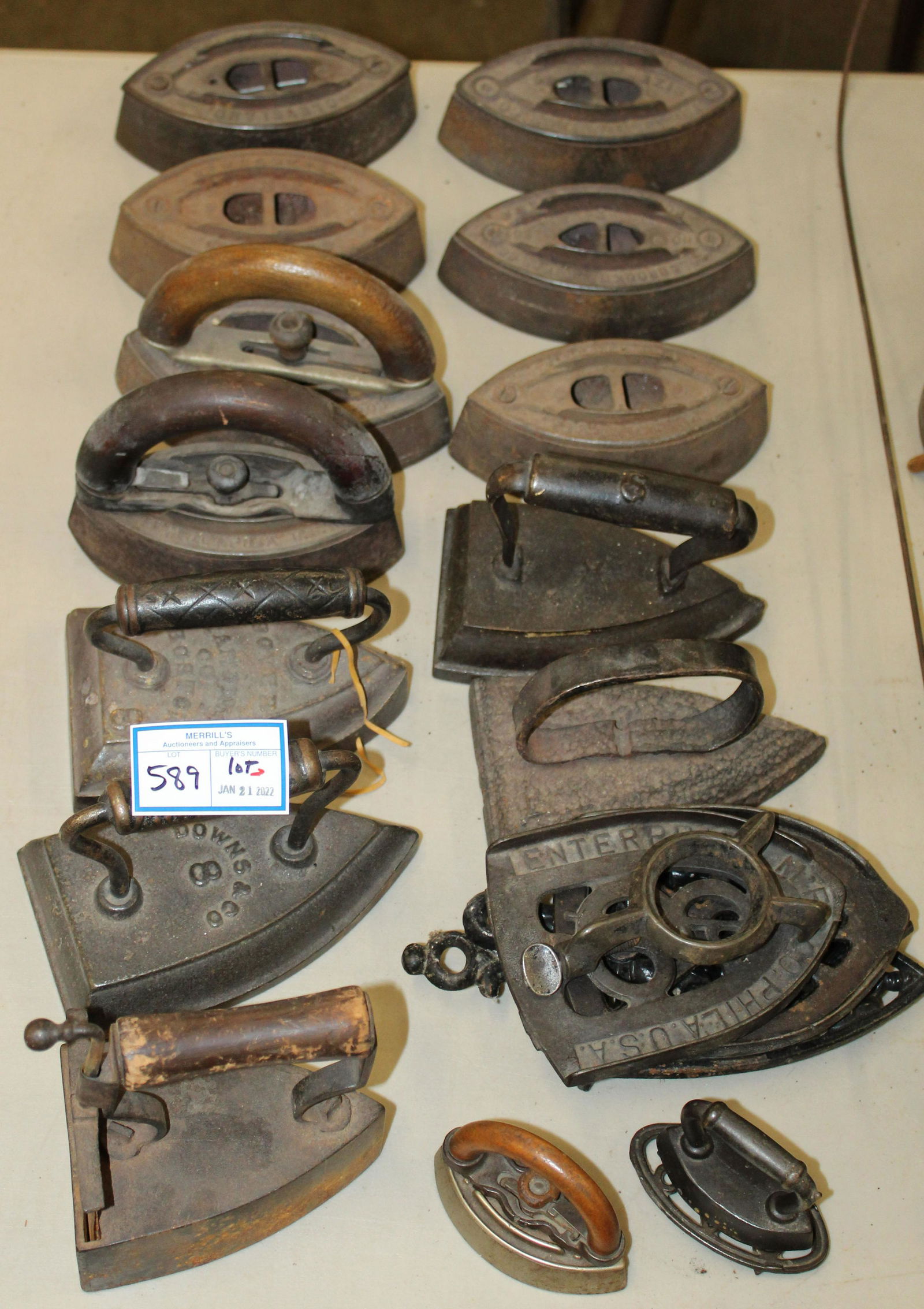 Collection of Sad Irons, Early Coal Iron (1 of 1)