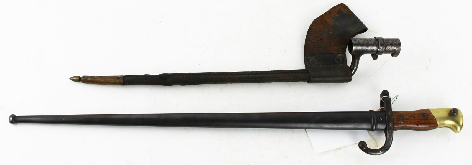 French 1877 Gras Bayonet: French 1877 Gras Bayonet - 20.5" blade 25.5" overall US Socket Bayonet CW Era, oxidation and losses around tip 19"