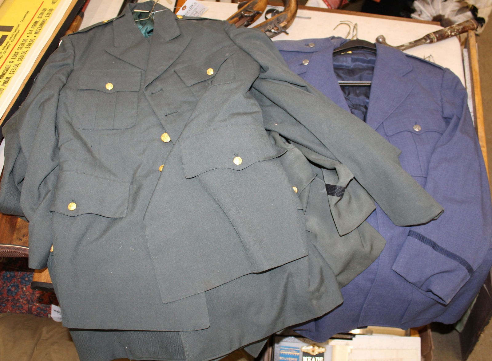 US Army, Air Force Dress Uniforms: Late 20th c US Army, Air Force dress uniforms (6 pcs)