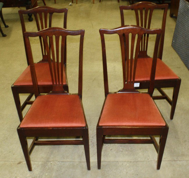 set of four Hepplewhite mahogany side chairs: set of four Hepplewhite mahogany side chairs