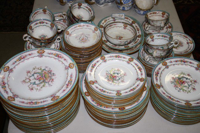 161 pieces of Cauldon England dinnerware: 161 pieces of Cauldon England dinnerware