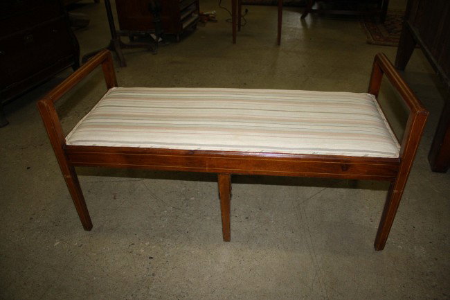 Hepplewhite tapered leg window seat: Hepplewhite tapered leg window seat