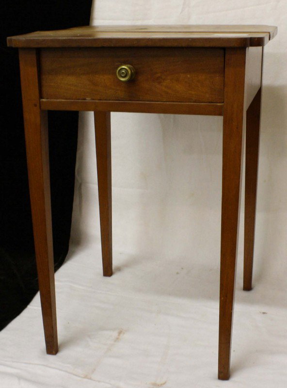 Hepplewhite shaped top taper leg one drawer stand: Hepplewhite shaped top taper leg one drawer stand