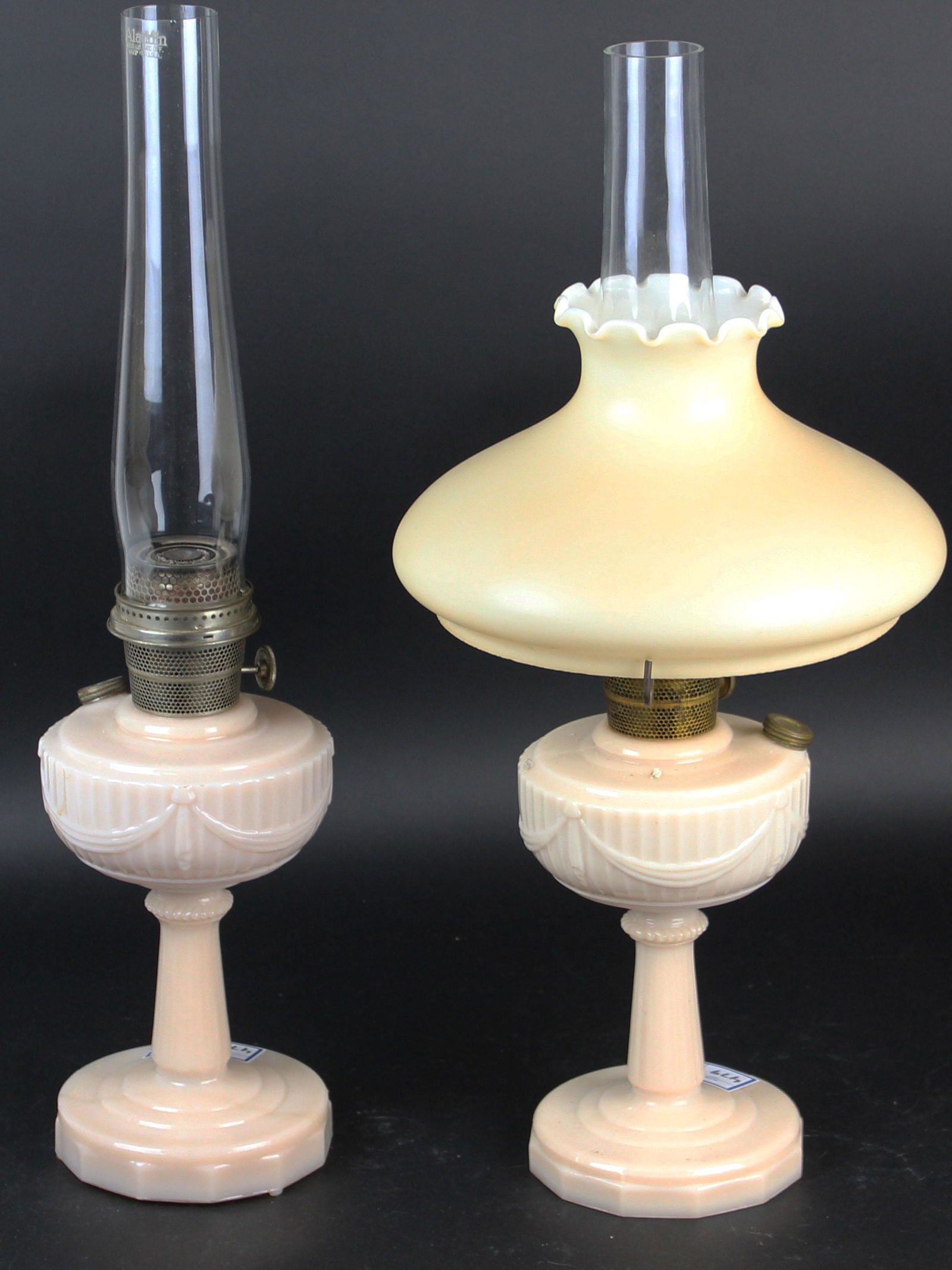 Two Aladdin Lincoln Drape Pink Alacite Oil Lamps (1 of 1)