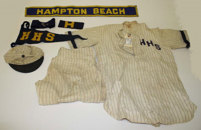 1914 Hampton Highschool Baseball uniform pennant an: 1914 Hampton Highschool Baseball uniform pennant and armband