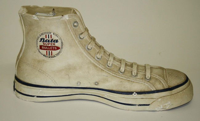 25 inch Bata sneakers plaster adv display pc: 25 inch Bata sneakers plaster adv display pc