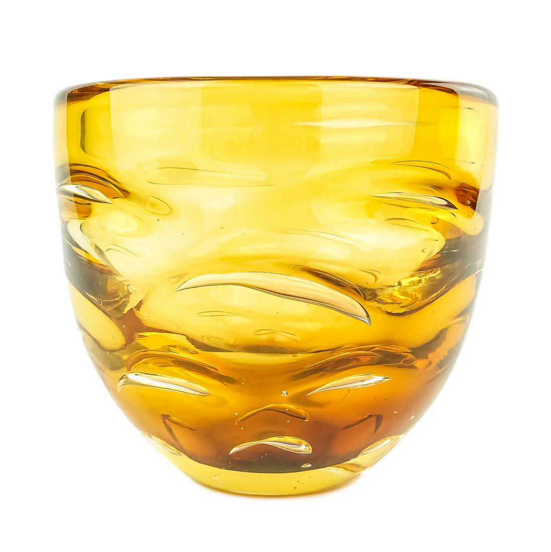 Orrefors Lars Hellesten Swedish Amber Glass Bowl: Orrefors Lars Hellesten Swedish amber heavy Swedish art glass bowl with swirled wave motif decoration 7" x 7.75"
