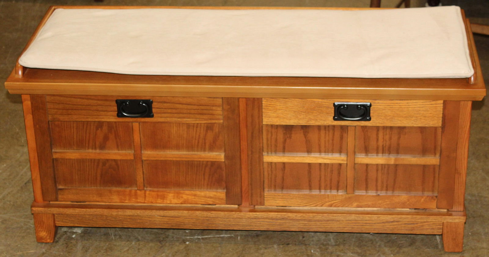 Arts & Crafts Box Bench (1 of 2)