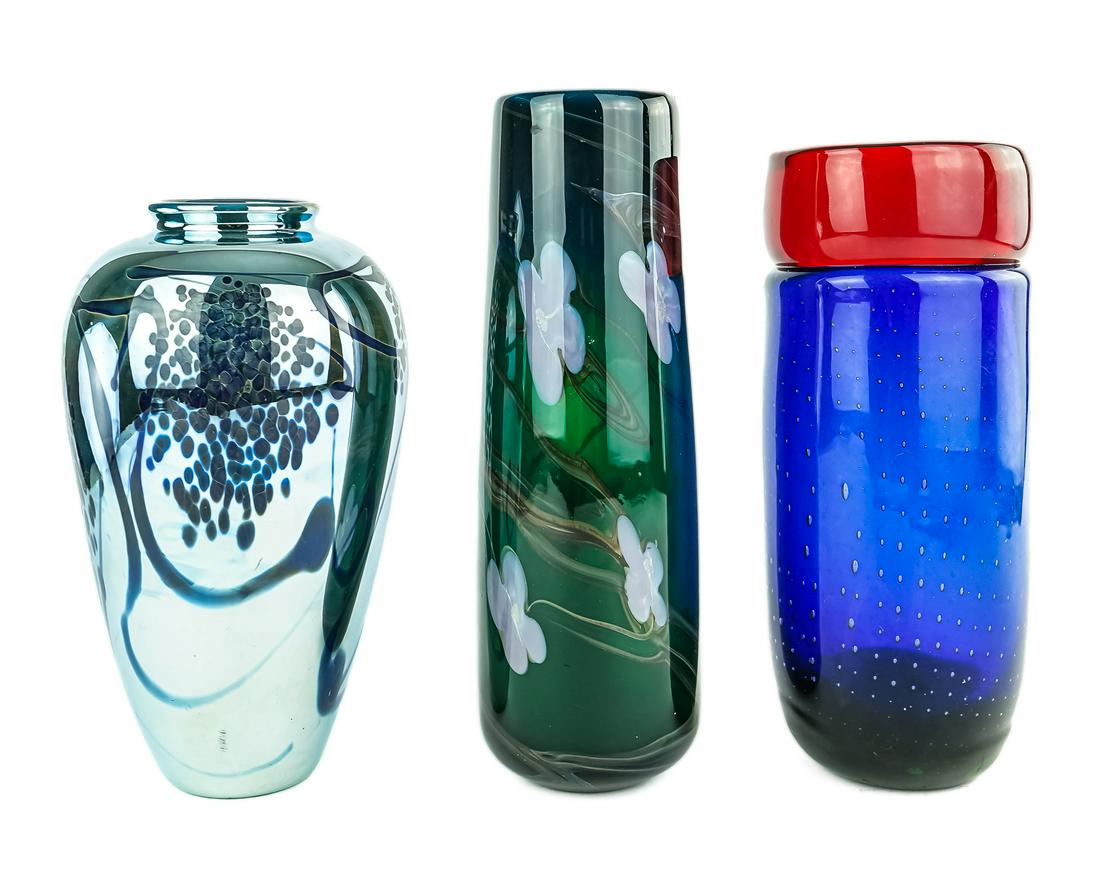Richard Jolley, Donald Carlson Art Glass Vases: Group of 3 fine art glass vases including signed Richard Jolley 1978 floral cased cylindrical vase, Donald Carlson iridescent flashed cobalt vase, and unsigned Murano Italian incalmo/bullicante vase i