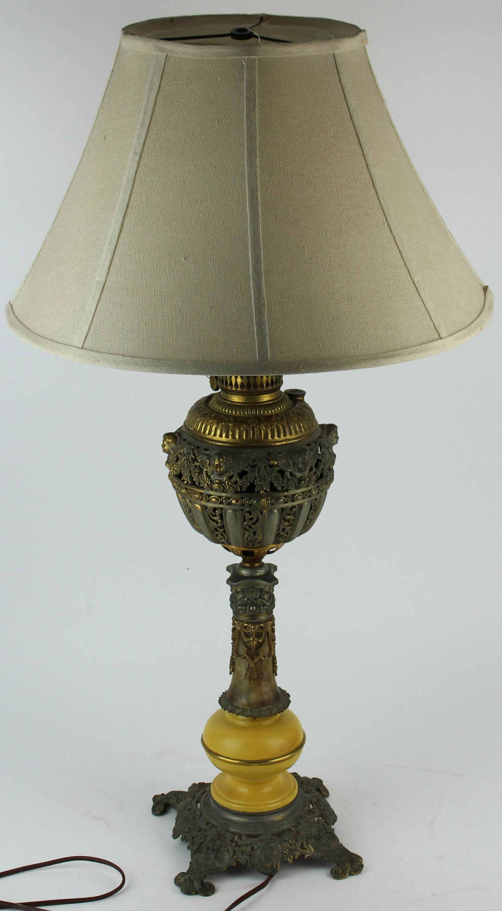 Victorian Gilt Metal and Onyx Banquet lamp (1 of 1)