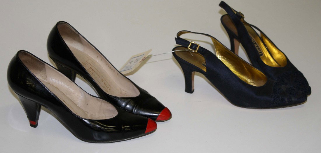 two pair of Bruno Magli Italian leather pumps size: two pair of Bruno Magli Italian leather pumps size 7