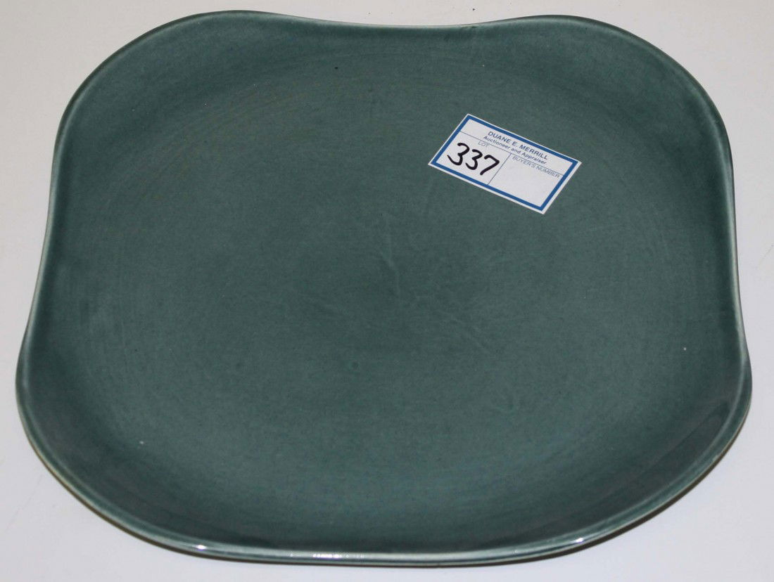 Russel Wright art pottery charger: Russel Wright art pottery charger
