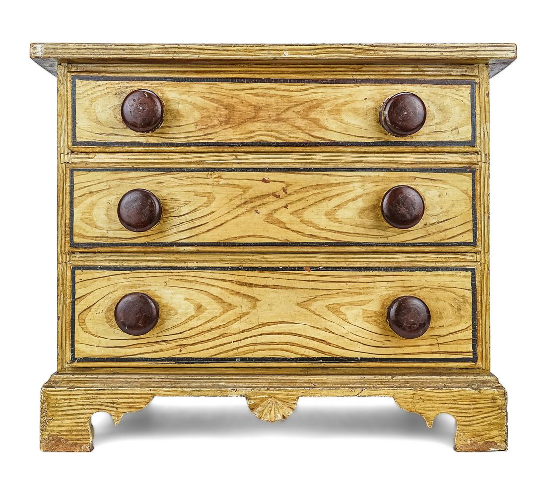 Vermont Paint Decorated Child's Chest (1 of 10)