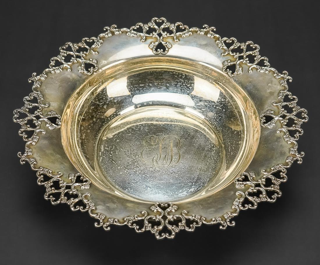 Late Victorian Reticulated Sterling Serving Bowl (1 of 5)