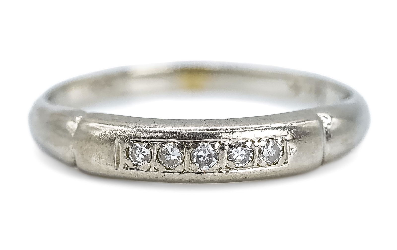 18k & Diamond Wedding Band (1 of 3)