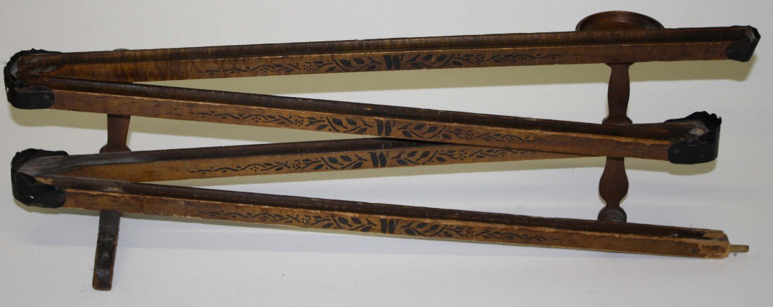 Amish marble roller with stencil decoration: Amish marble roller with stencil decoration