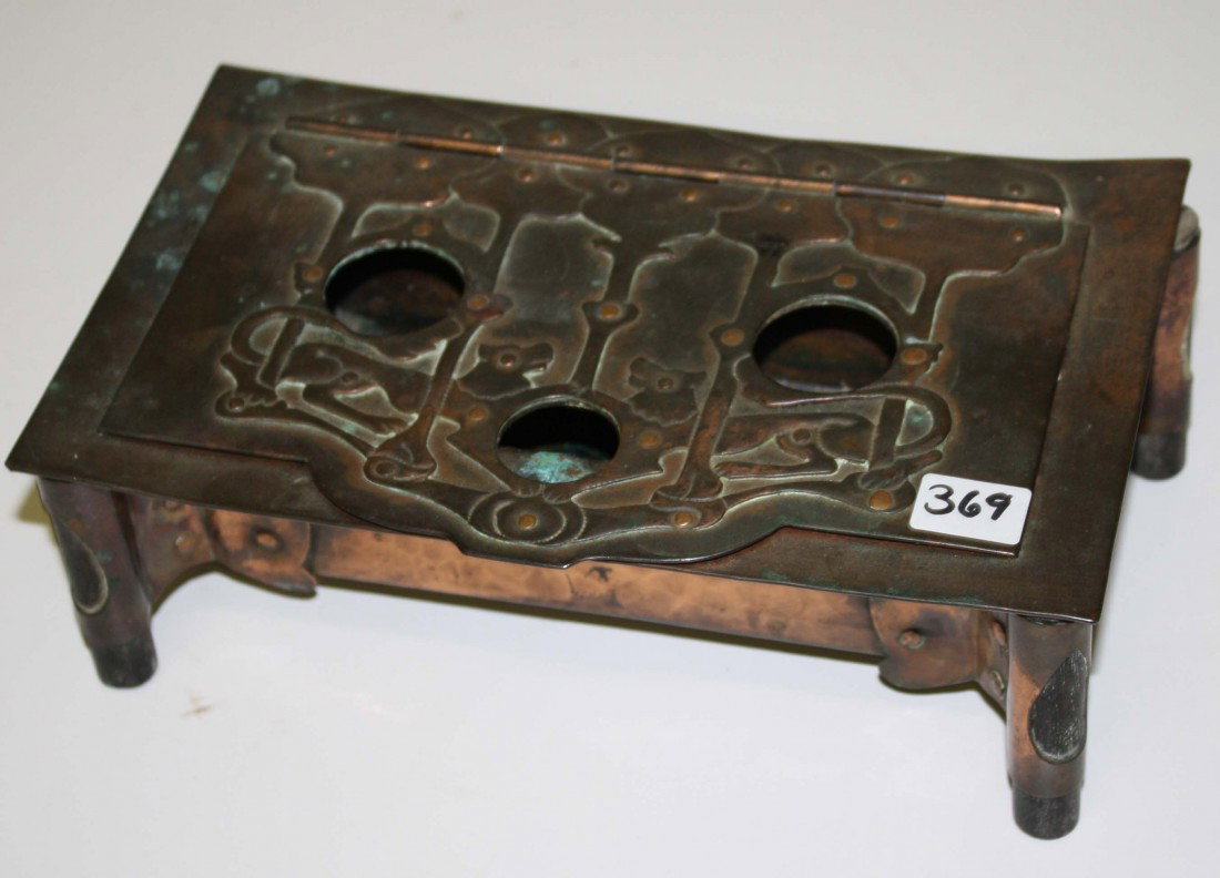 Arts and Crafts copper box: Arts and Crafts copper box