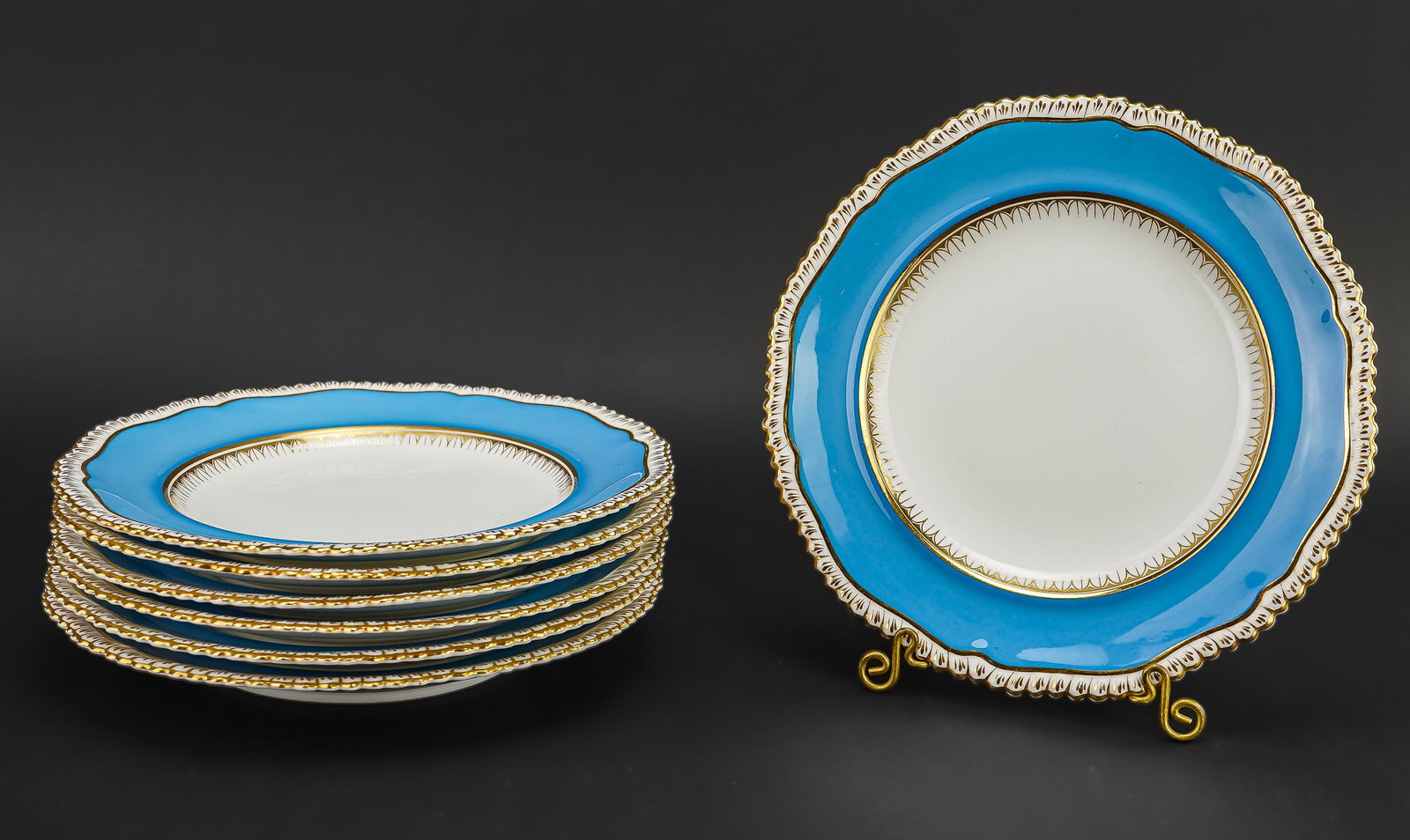 7 Copeland Spode Porcelain Luncheon Plates: Set of 7 fine Copeland Spode English bone china porcelain luncheon plates with turquoise border and gilt scalloped gadrooned rim 9" dia.
