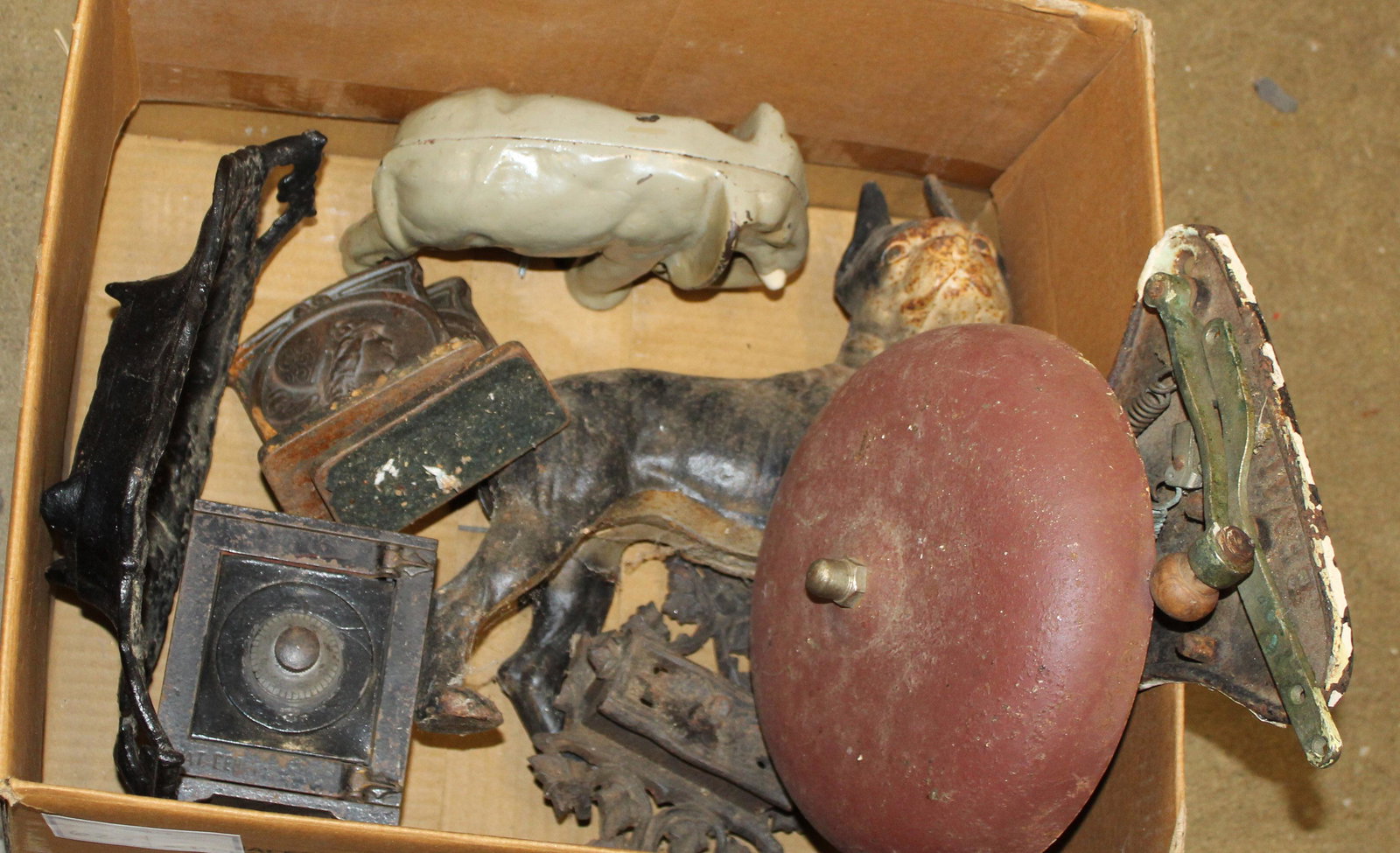 Cast Iron & Doorstops (1 of 1)