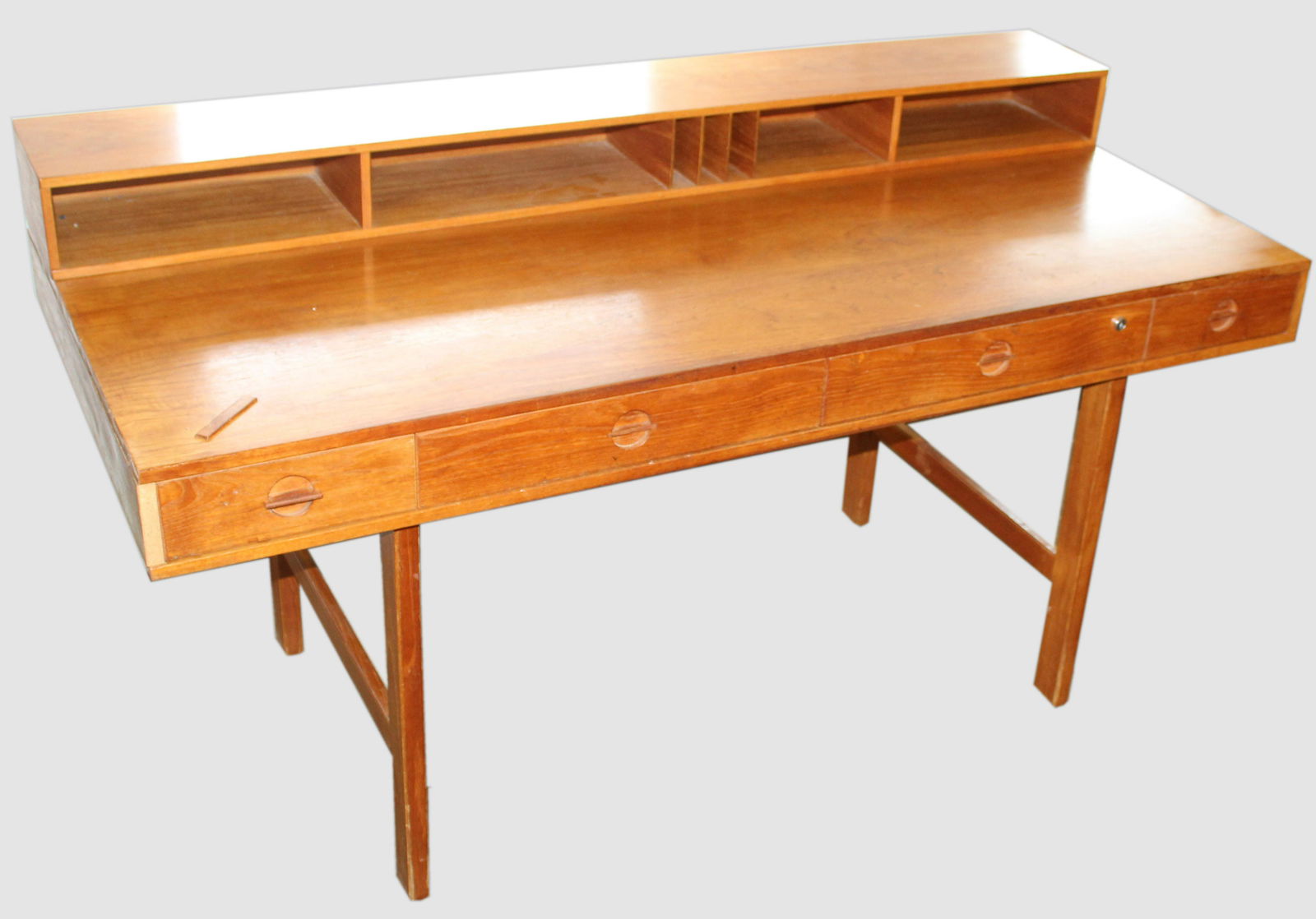 Peter Lovig Nielsen for Dansk Partner's Desk (1 of 1)