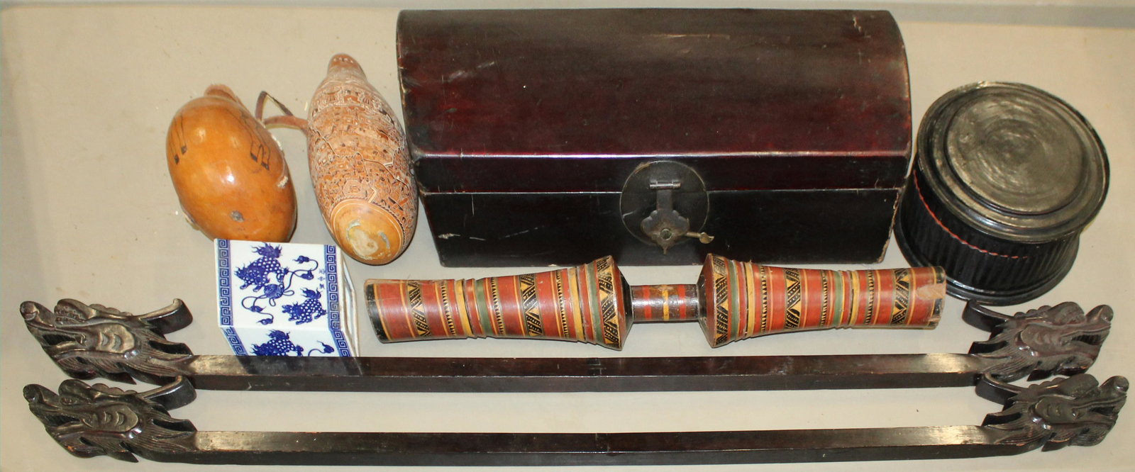 Group of Asian Decorative Accessories (1 of 7)