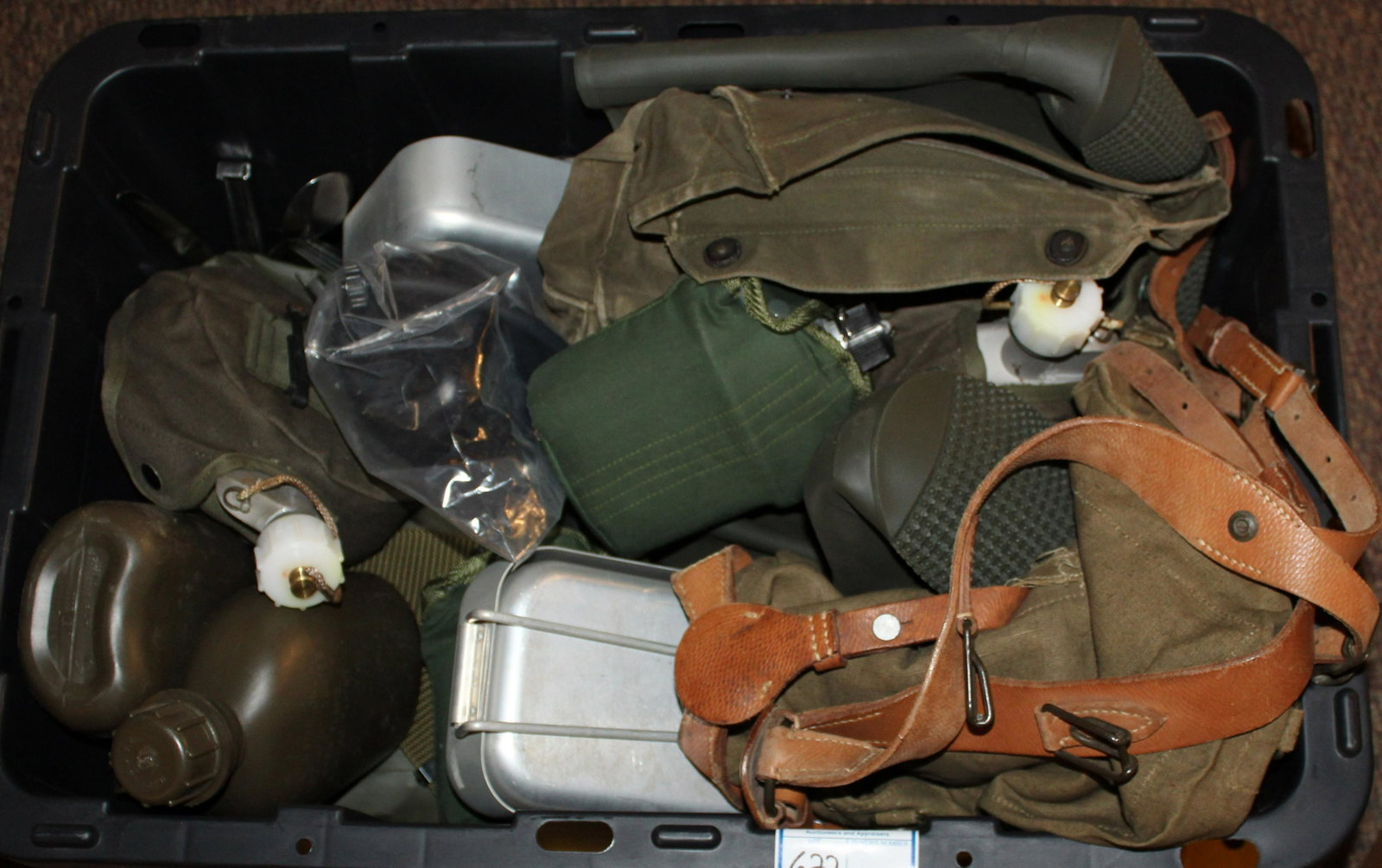 US Canteens, Ponchos, Mess Kits, Courier Bag: US canteens, ponchos, mess kits, courier bag