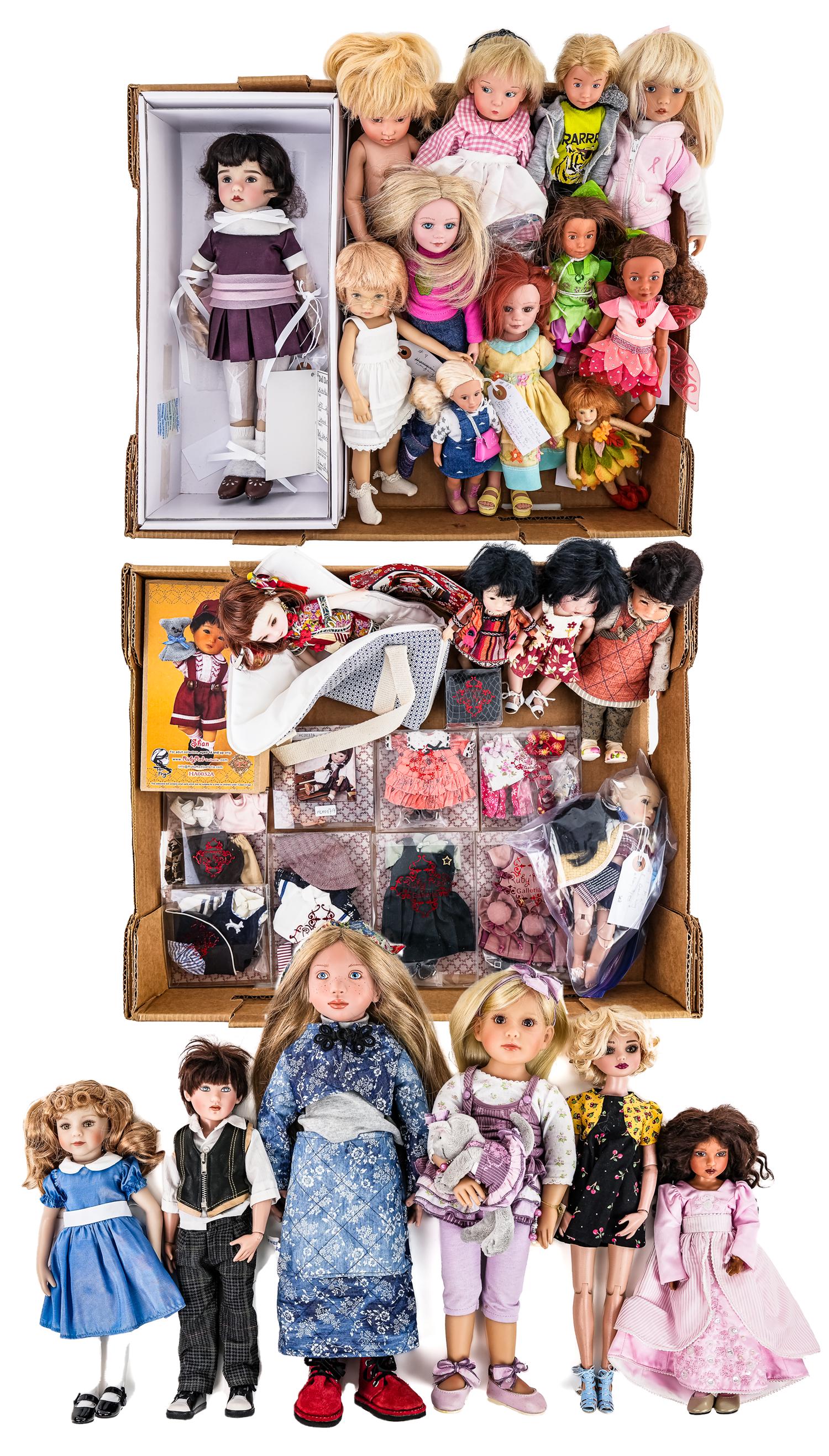 Modern Vinyl Artist Dolls (1 of 6)