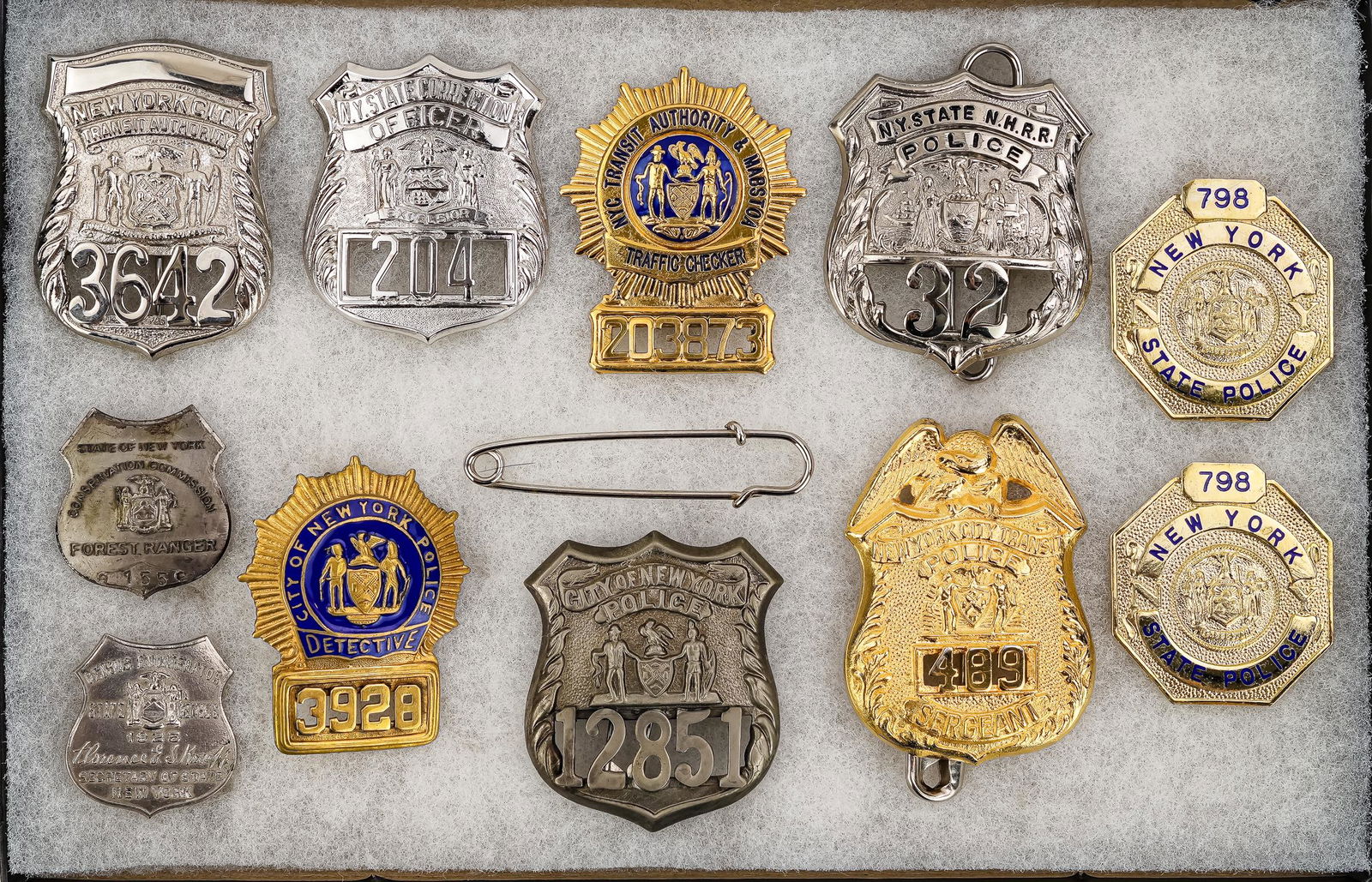 Obsolete NY Police Badges: NY State and NYC obsolete police badges (11 pcs), including City of New York Police detective badge