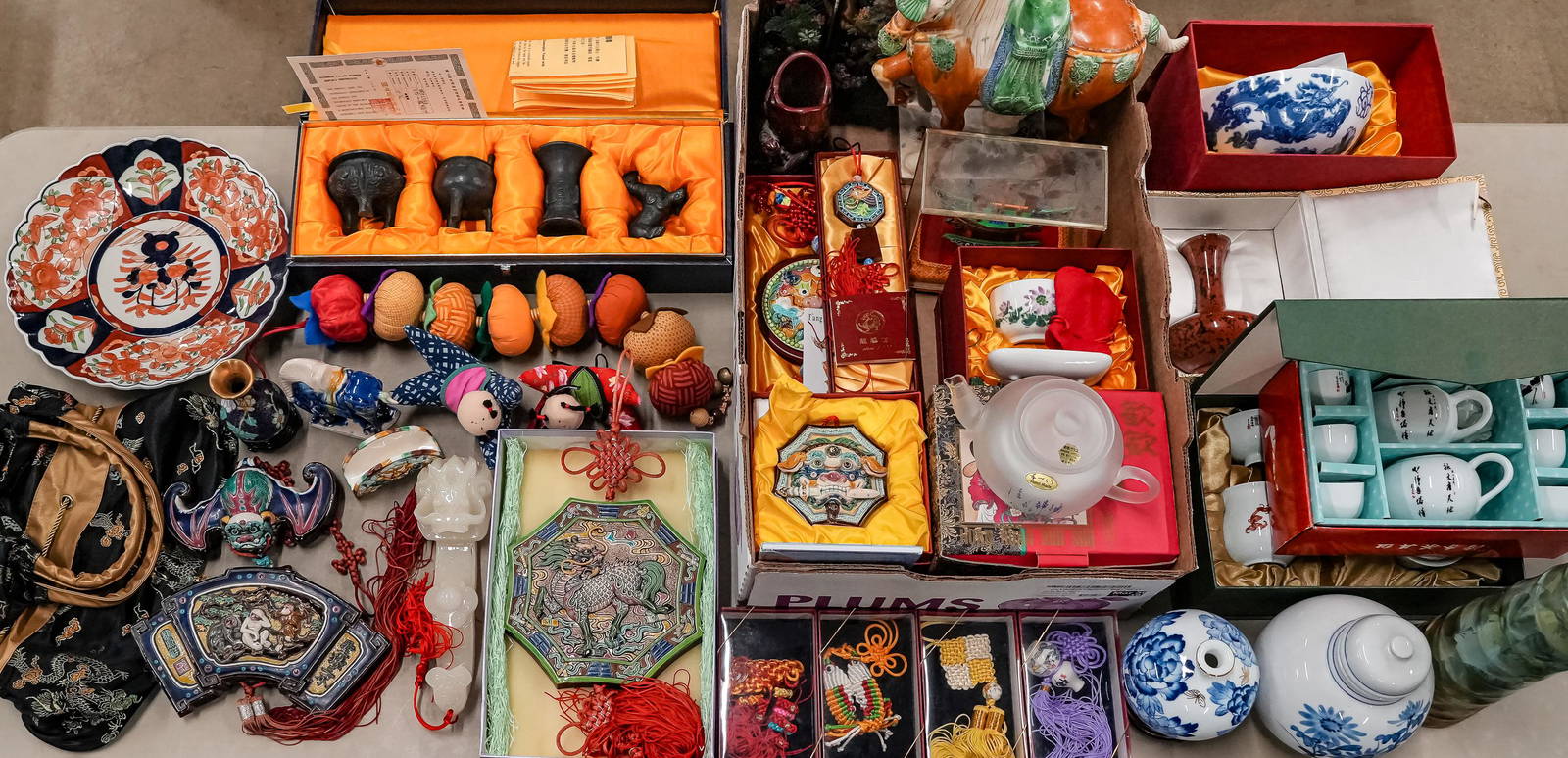 Contemporary Chinese Decorative Arts Auction