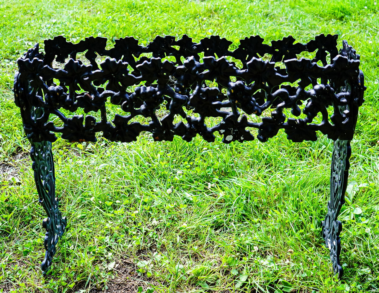 Victorian Cast Iron Planter (1 of 2)