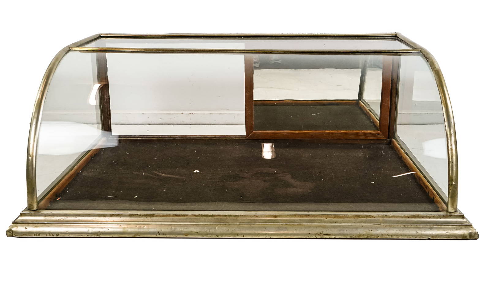 Curved Glass Countertop Display Case Auction