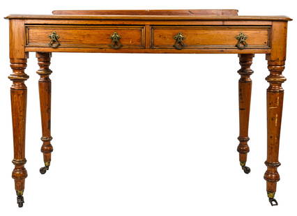 Late 19th c Pine Dressing table/ writing desk: Late 19th c Pine dressing table/ or writing desk. .later buffed finish, with green leather top. 31 x 40 x 19"