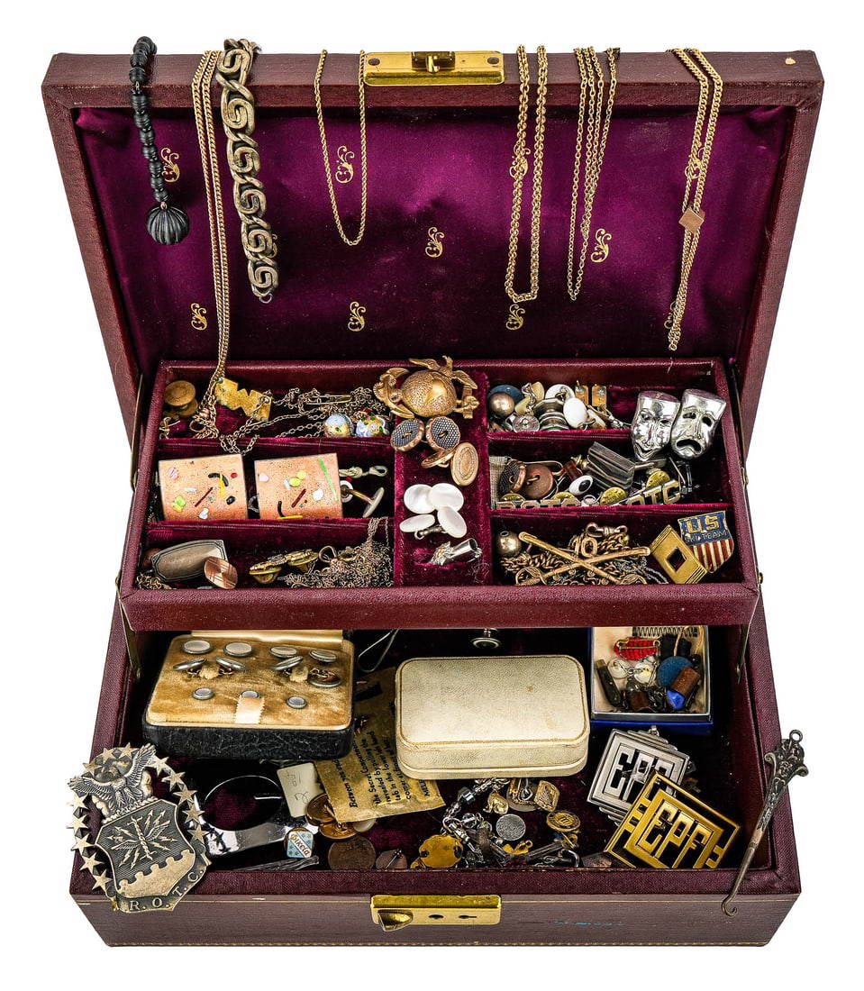 Jewelry Box Of Men's Jewelry Auction