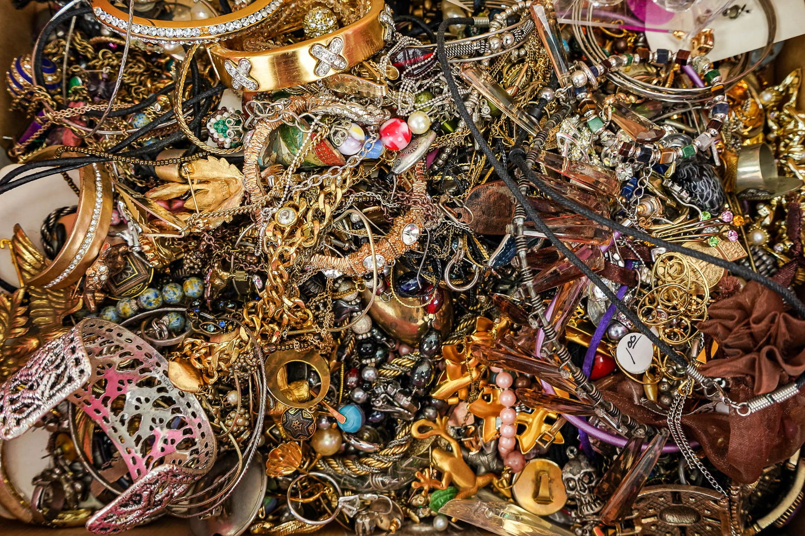 Large Lot of Vintage Costume Jewelry (1 of 2)