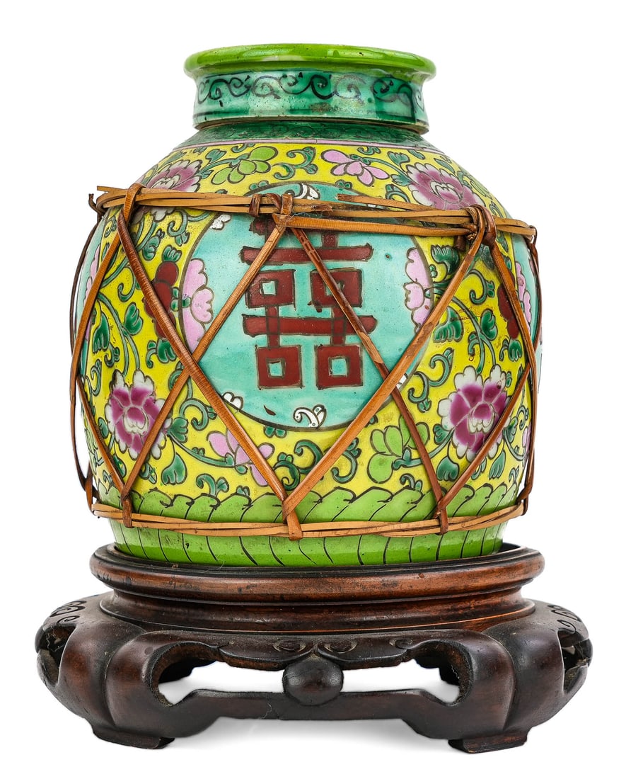Chinese Polychrome Enamel Ginger Jar (1 of 7)