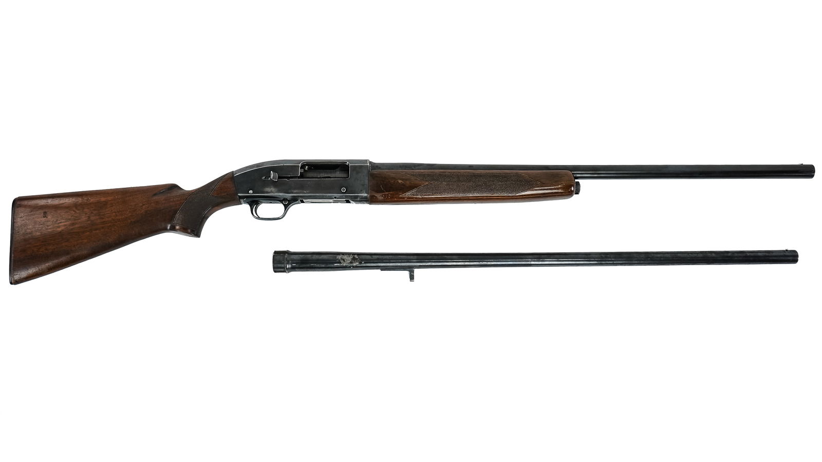 Winchester Model 50 12 ga shotgun: Winchester Model 50 12 gauge shotgun with semi action in good used condition, with spare barrell one 26" Improved Cylinder, one 30" Full Choke FFL 0019 - THIS FIREARM REQUIRES A 4473 BACKGROUND CHECK
