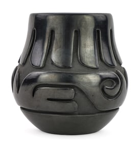 Stella Chavarria Santa Clara Jar