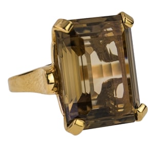 Yellow Gold & Topaz Ring