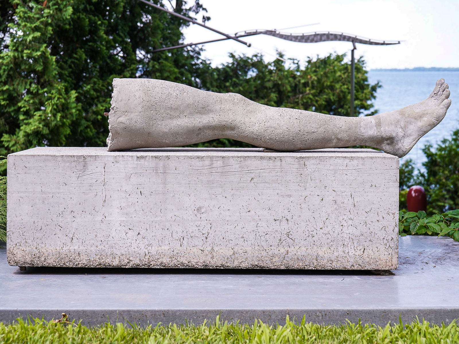 Erwin Wurm (AM 1954-) A Fountain for Arthur Rimbaud: Erwin Wurm (American/Austrian 1954-) A Fountain For Arthur Rimbaud 2007- Concrete and rebar. Repairs to toes. presented on fabricated steel base- 22 x 48 x 16" base 45 x 74 x 4"