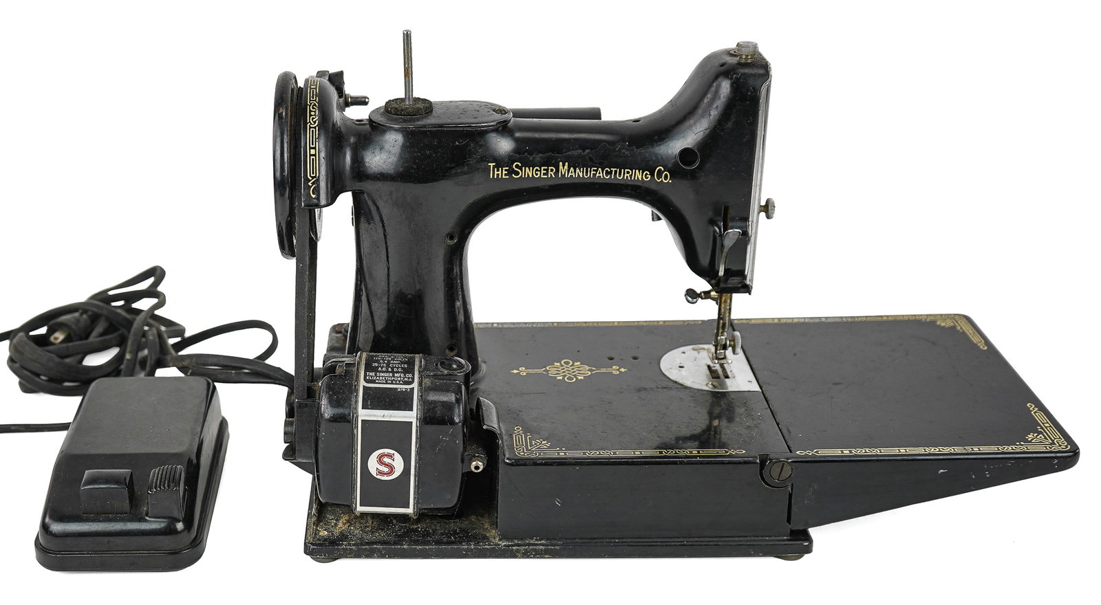 Singer Featherweight Sewing Machine (1 of 6)