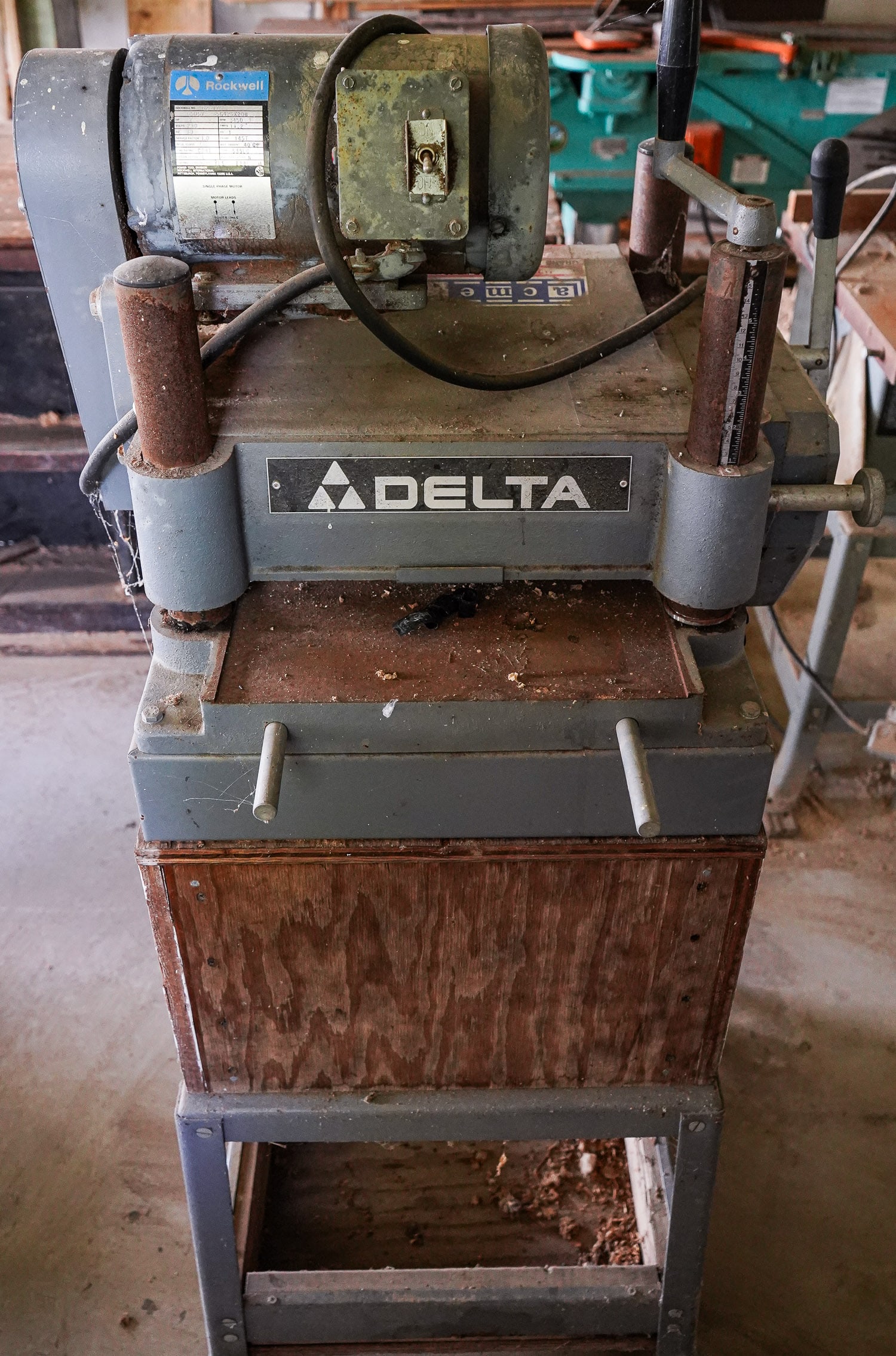 Invicta Delta 12" Planer, Model 22-650 (1 of 4)