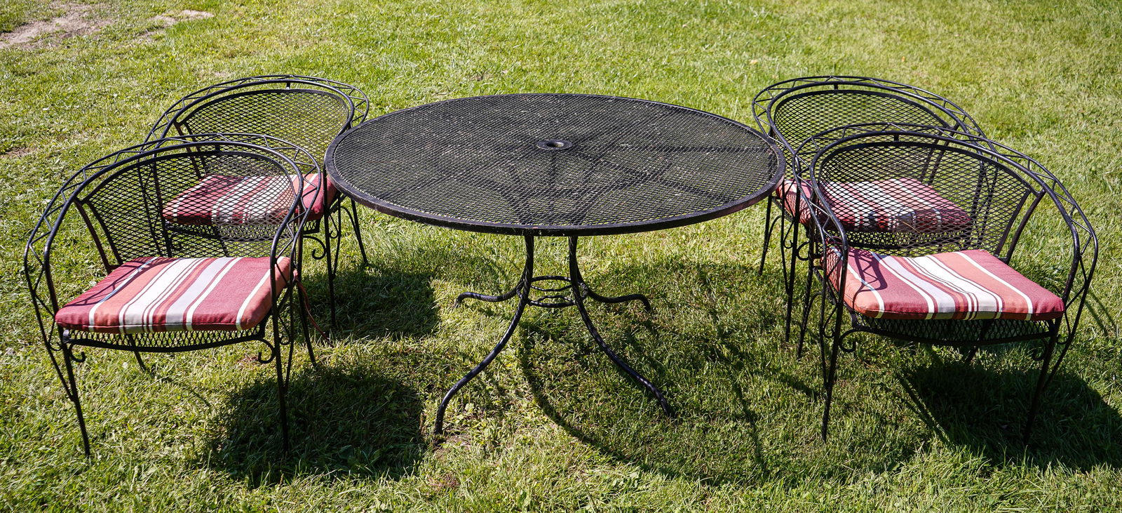 5 piece steel patio dining set (1 of 6)