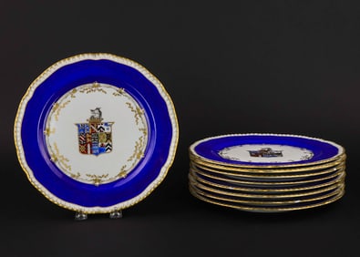 9 Armorial Crest Decorated Dinner Plates