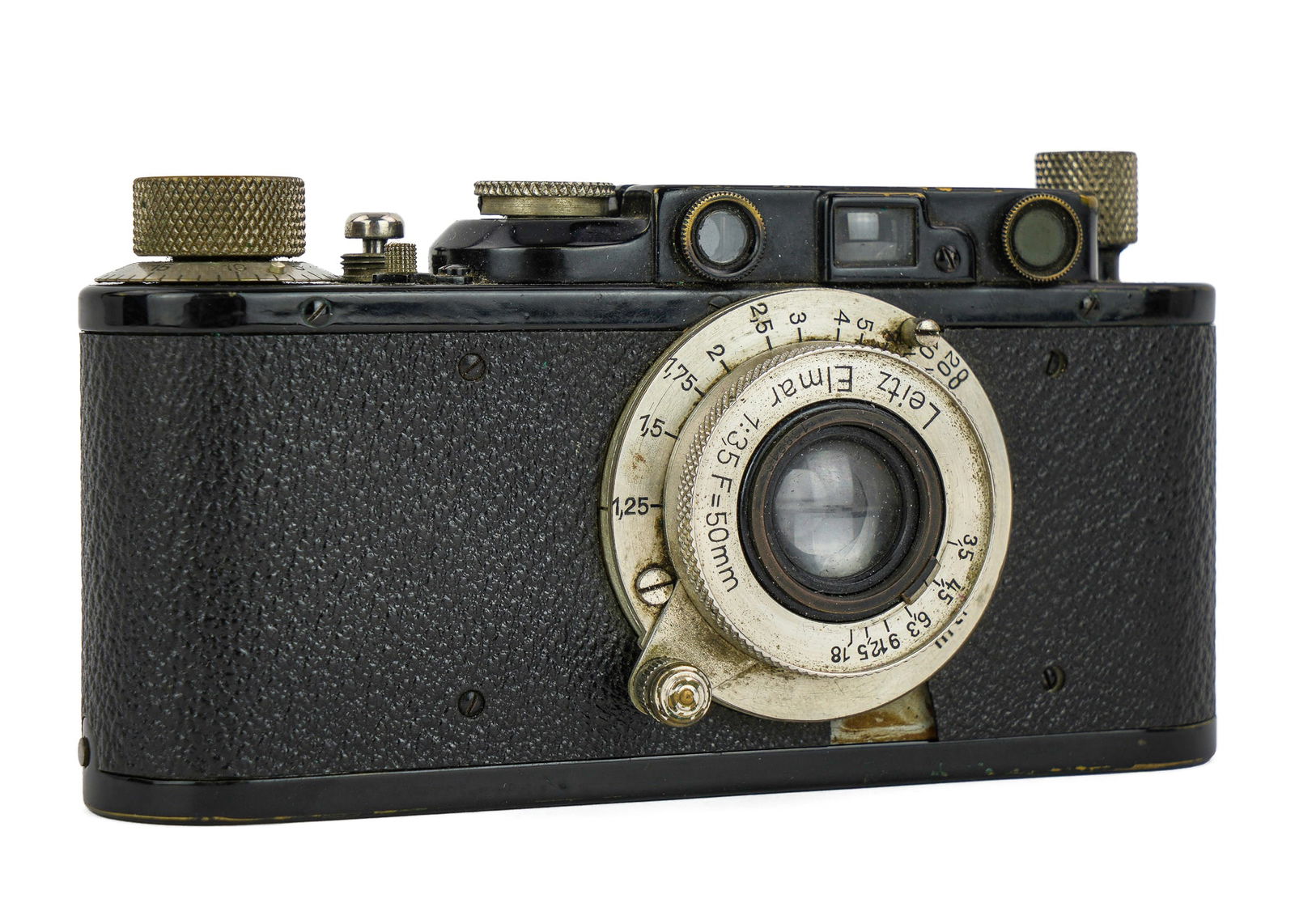 Leica II Model D Camera w/ Black Body: Leica II Model D Camera w/ black body, Elmar 3.5 50 mm lens, ser # 84634, leather chipped under lens