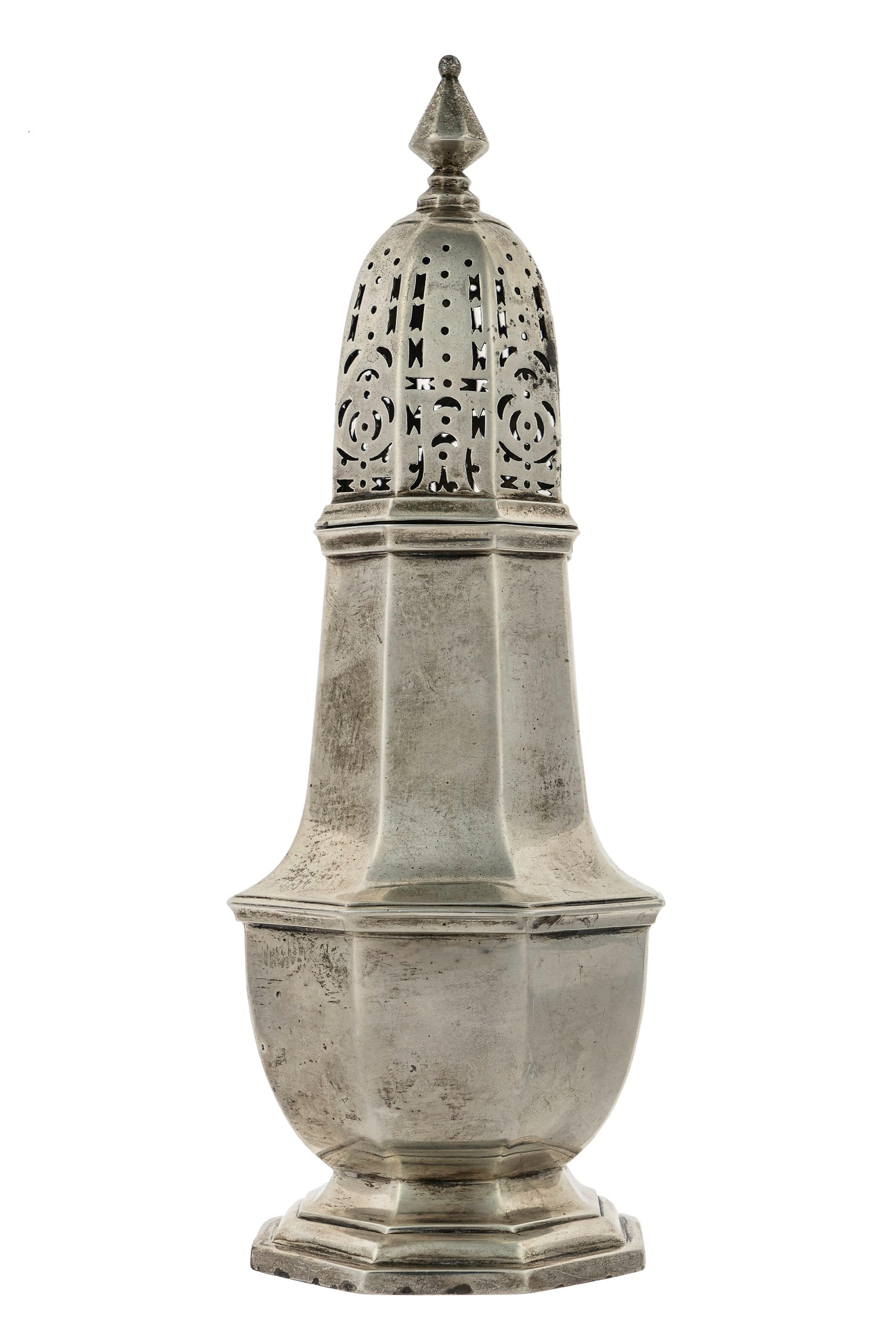 1901 London Sterling Silver Sugar Caster: 1901 Thomas Bradbury and Sons London Edwardian era sterling silver octagonal paneled urn form muffineer or sugar caster having finely reticulated cap, 3" x 9" 9.7 troy oz. overall very good condition
