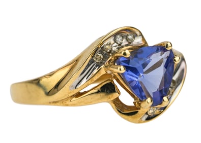 10k & Diamond Ring