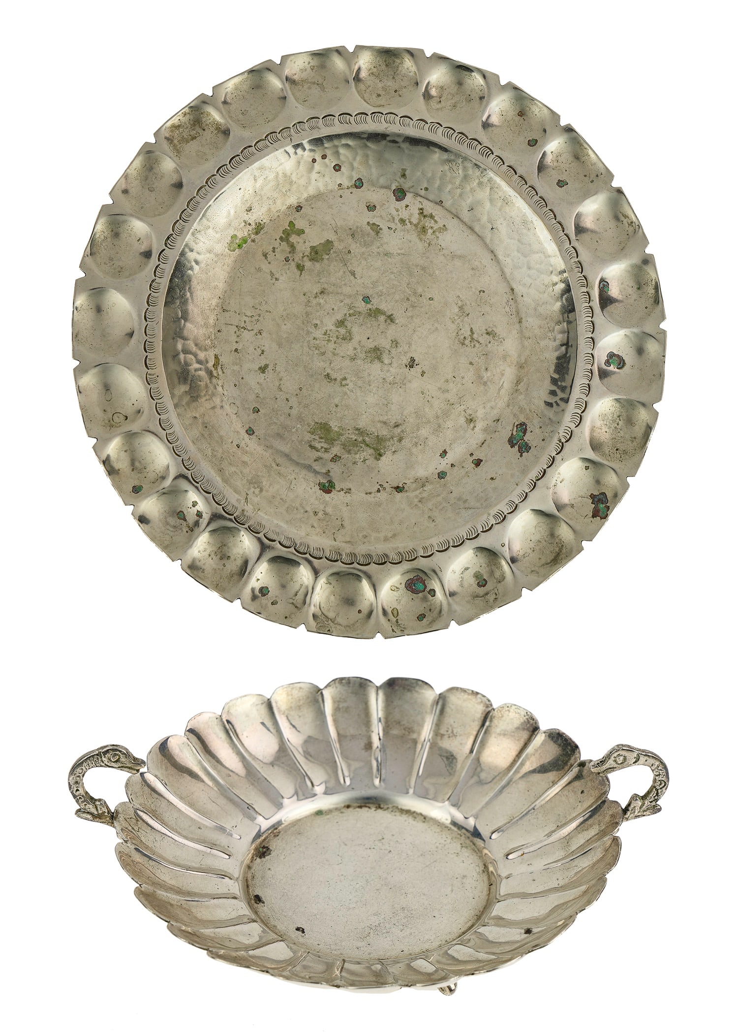 900 Peruvian Silver Fluted Bowl and Plate: Two South American .900 silver handwrought fluted tableware items including double handled footed bowl and serving plate, both marked "Hecho A Mano" 3" x 7.5" dia. 8.5" 15.9 troy oz.