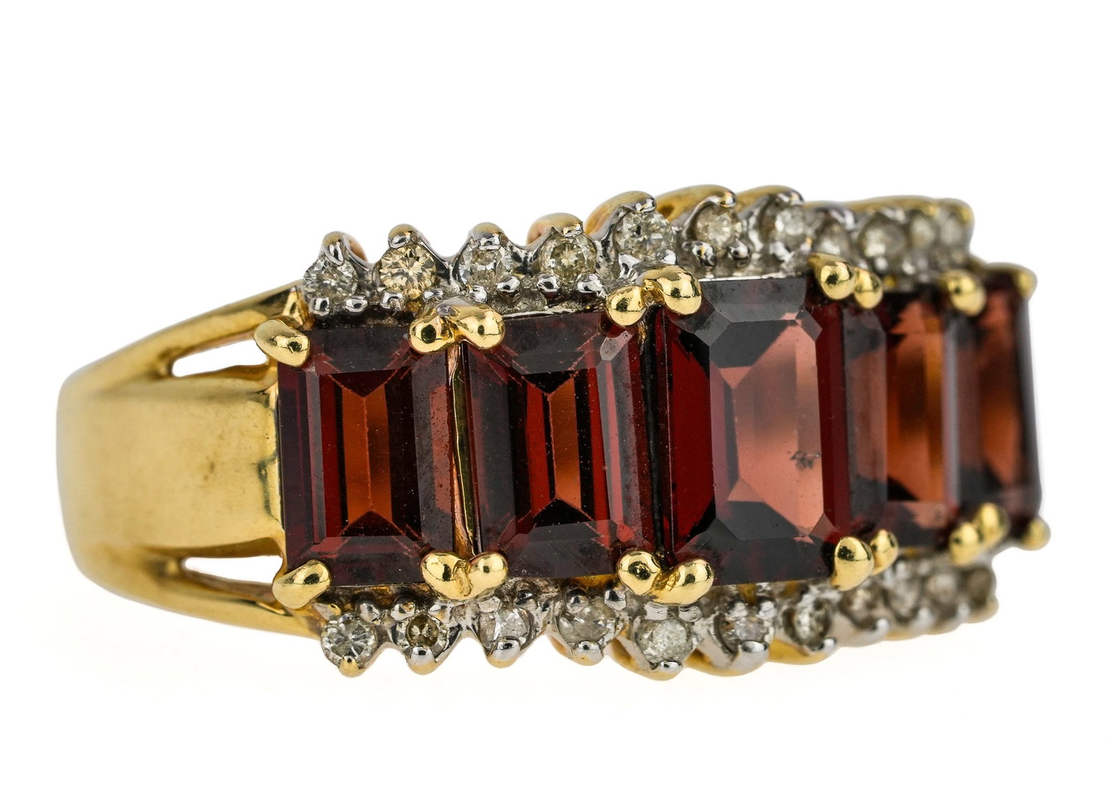Garnet & Diamond Ring: 14k yellow gold ring set with 5 banquette cut garnets and set with 2 rows of 11 round cut .01 ct diamonds. Ring size 6.5. 5.1 grams t.w.