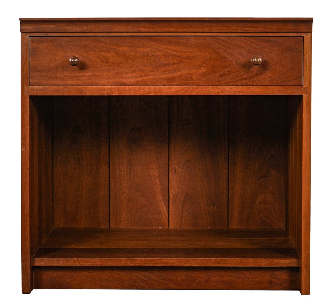 Thomas Moser Shaker Style Side Cabinet: Thomas Moser Shaker style cherry side cabinet. 25" x 17" x 24".