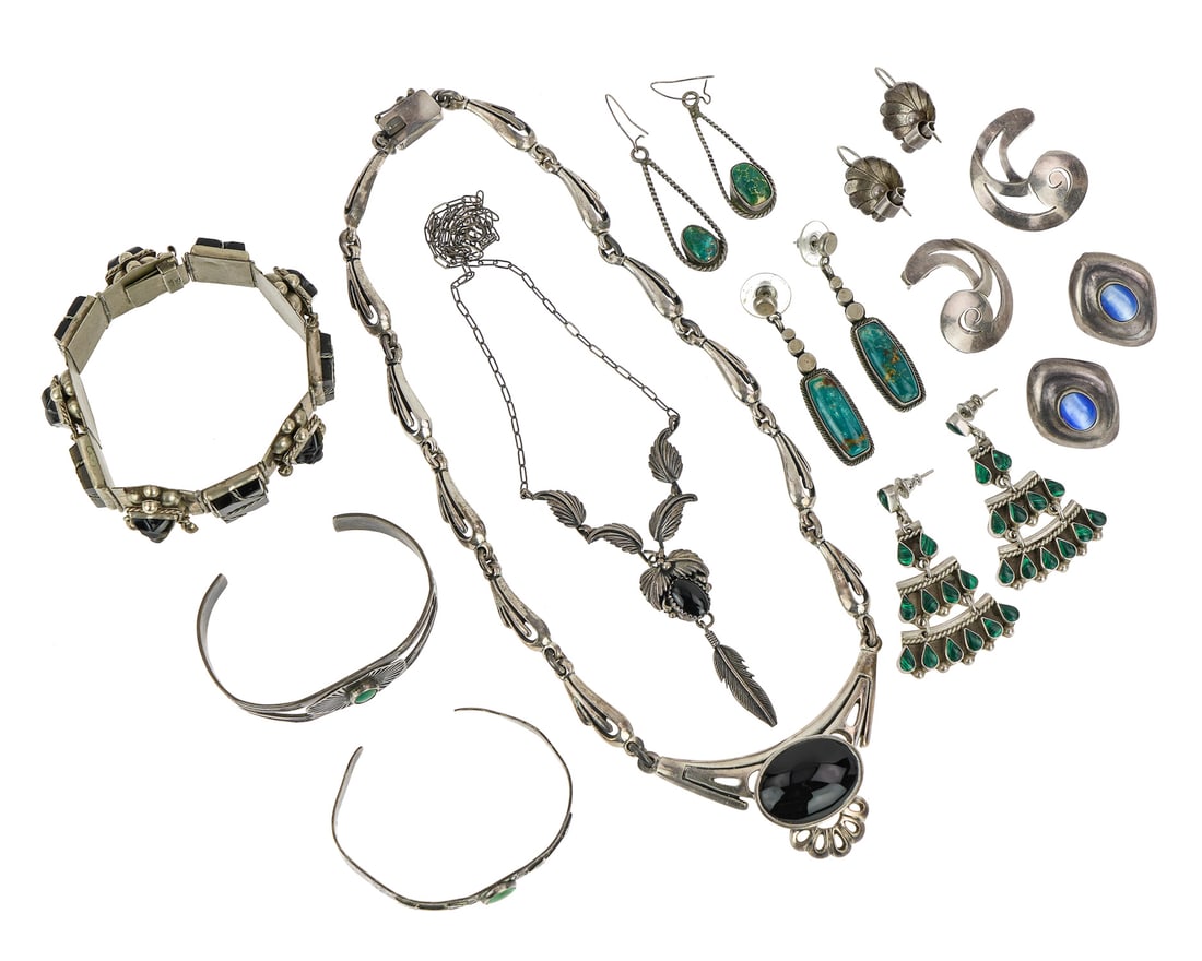 Fine Mexican Mid-Century Silver Jewelry: A group of Mexico & Navajo mid-century silver jewelry including onyx face & block link bracelet, heavy silver & oval onyx necklace, 3 tier silver and oval turquoise bezel set earrings, pair silver and